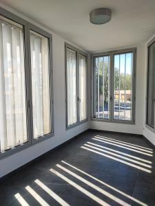 For rent 2 rooms 70 m2 Gard (30980) photo 3
