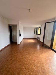 For rent 3 rooms 67 m2 Bouches du Rhone (13170) photo 1