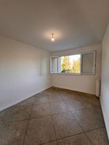 For rent 4 rooms 68 m2 Bouches du Rhone (13013) photo 1