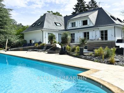 For sale Carquefou 10 rooms 270 m2 Loire atlantique (44470) photo 0