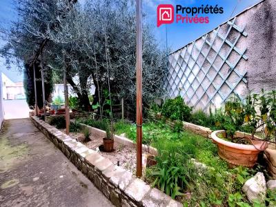 For sale Nimes 6 rooms 93 m2 Gard (30900) photo 2