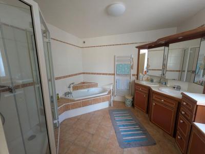 For sale Landehen 6 rooms 170 m2 Cotes d'armor (22400) photo 4