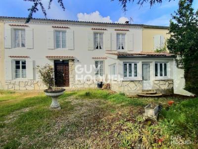 For sale Genouille 5 rooms 119 m2 Charente maritime (17430) photo 0