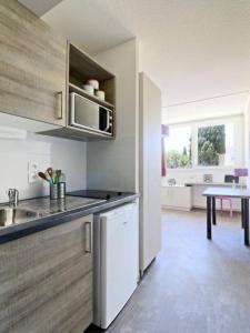 For sale Montpellier 1 room 14 m2 Herault (34090) photo 2