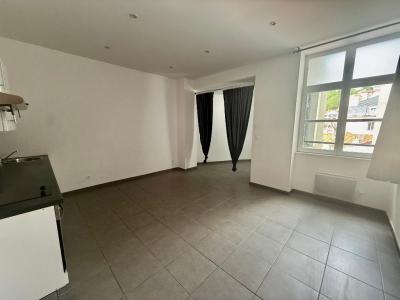 For rent Saint-etienne 1 room 38 m2 Loire (42000) photo 1