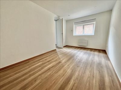 For rent Caudry 4 rooms 77 m2 Nord (59540) photo 2