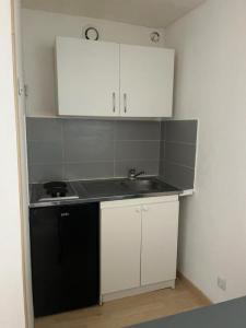 For rent Bedarieux 2 rooms 42 m2 Herault (34600) photo 4