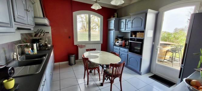For sale Pompignac 4 rooms 135 m2 Gironde (33370) photo 4