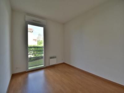 Louer Appartement  730 euros