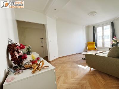For rent Issy-les-moulineaux 2 rooms 32 m2 Hauts de Seine (92130) photo 1