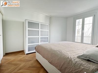 For rent Issy-les-moulineaux 2 rooms 32 m2 Hauts de Seine (92130) photo 3
