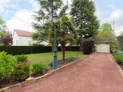 For sale Bretigny-sur-orge 11 rooms 232 m2 Essonne (91220) photo 2