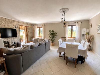 For sale Chateaurenard 4 rooms 134 m2 Bouches du Rhone (13160) photo 2