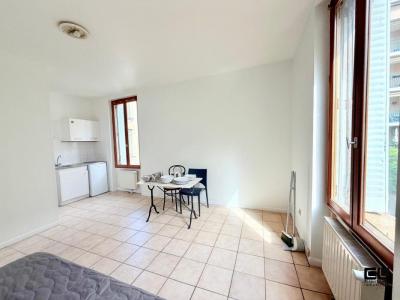 Louer Appartement 18 m2 Lyon-3eme-arrondissement