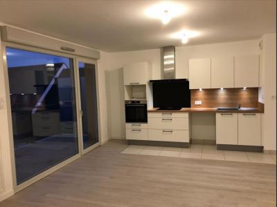 For rent Tours 3 rooms 64 m2 Indre et loire (37100) photo 0
