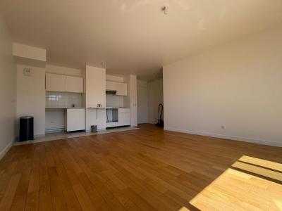 For rent Courbevoie 3 rooms 62 m2 Hauts de Seine (92400) photo 1