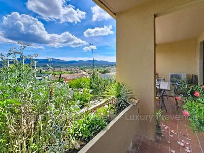 For sale Gardanne 3 rooms 74 m2 Bouches du Rhone (13120) photo 2