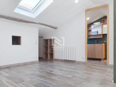 Louer Appartement Tourrettes 870 euros