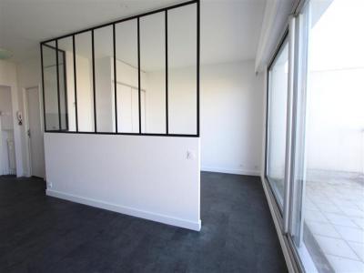 For rent Nantes 1 room 33 m2 Loire atlantique (44000) photo 2