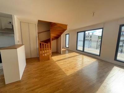 For rent Issy-les-moulineaux 4 rooms 110 m2 Hauts de Seine (92130) photo 1