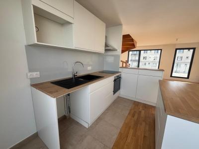 For rent Issy-les-moulineaux 4 rooms 110 m2 Hauts de Seine (92130) photo 2