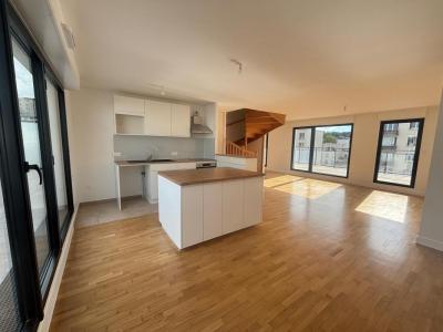 For rent Issy-les-moulineaux 4 rooms 110 m2 Hauts de Seine (92130) photo 3