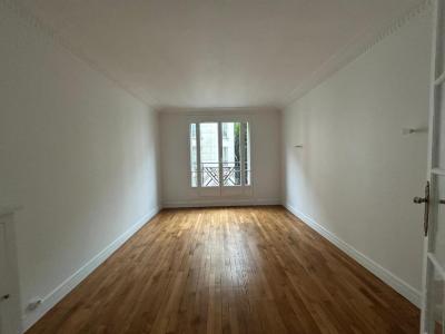 For rent Paris-18eme-arrondissement 3 rooms 79 m2 Paris (75018) photo 0