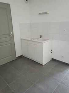 For rent Pont-sainte-marie 2 rooms 56 m2 Aube (10150) photo 2