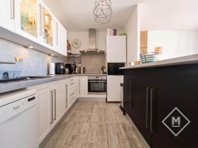 For sale Marseille-8eme-arrondissement 4 rooms 84 m2 Bouches du Rhone (13008) photo 4