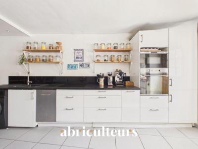 For sale Grans 4 rooms 67 m2 Bouches du Rhone (13450) photo 3
