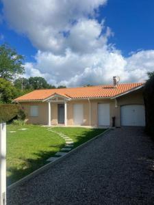 For rent Pian-medoc 4 rooms 75 m2 Gironde (33290) photo 2