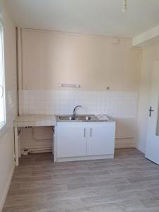 For rent Loches 4 rooms 76 m2 Indre et loire (37600) photo 1