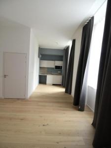 For rent Nantes 1 room 25 m2 Loire atlantique (44000) photo 2