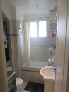 For rent Neuilly-sur-marne 2 rooms 44 m2 Seine saint denis (93330) photo 2