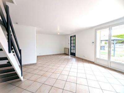 For sale R�SIDENTIEL 4 rooms 83 m2 Loire (42300) photo 1