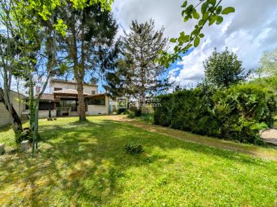 For sale Saint-laurent-de-cognac 4 rooms 140 m2 Charente (16100) photo 0