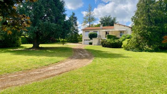 For sale Niort 5 rooms 120 m2 Deux sevres (79000) photo 3