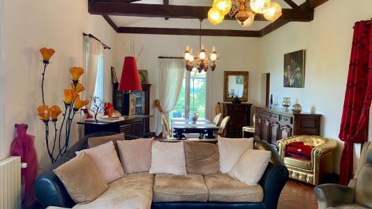 For sale Niort 5 rooms 120 m2 Deux sevres (79000) photo 4