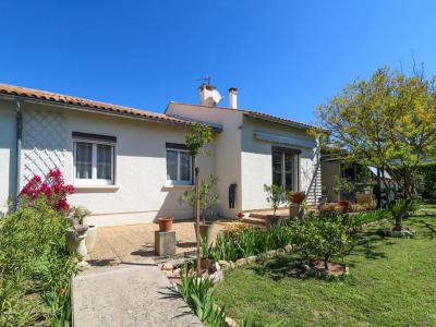 For sale Uzes 5 rooms 122 m2 Gard (30700) photo 0