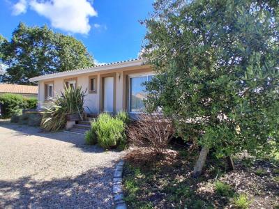 For sale Hostens 5 rooms 102 m2 Gironde (33125) photo 0