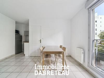 Louer Appartement Lyon-3eme-arrondissement Rhone