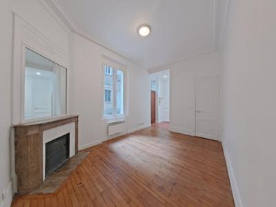 For rent Neuilly-sur-seine 1 room 20 m2 Hauts de Seine (92200) photo 0