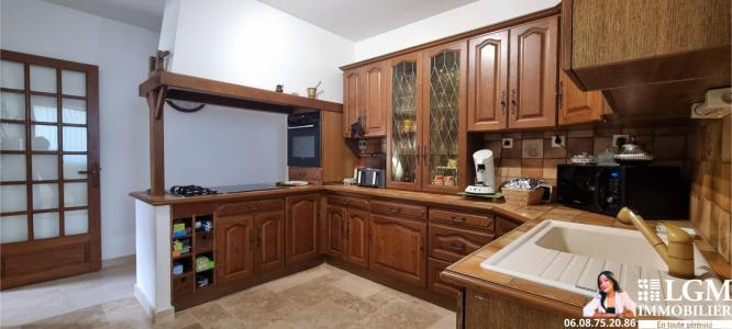 For sale Vernegues 7 rooms 210 m2 Bouches du Rhone (13116) photo 4