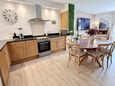 For sale 3 rooms 75 m2 Vaucluse (84350) photo 3