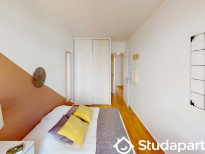 Louer Appartement Courbevoie 1015 euros