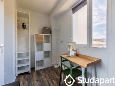 Louer Appartement 10 m2 Evry