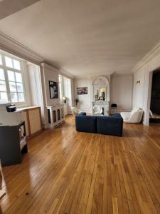 For sale Lille 6 rooms 220 m2 Nord (59000) photo 0
