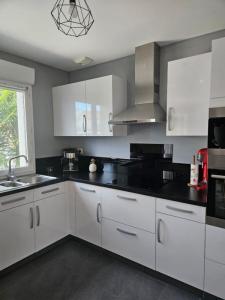 For sale Issy-les-moulineaux 1 room 32 m2 Hauts de Seine (92130) photo 1