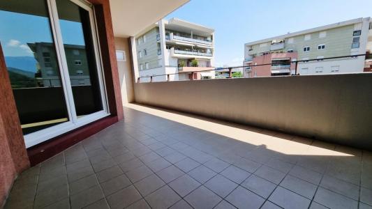 Louer Appartement 63 m2 Echirolles