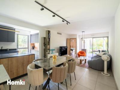 For sale Marseille-8eme-arrondissement 3 rooms 82 m2 Bouches du Rhone (13008) photo 0